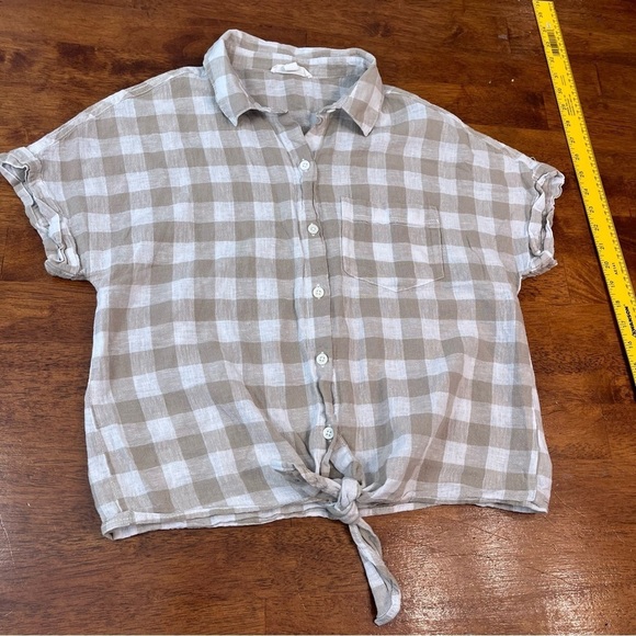beachlunchlounge Tops - Beachlunchlounge white tan checkered gingham linen cotton shirt tie front size S